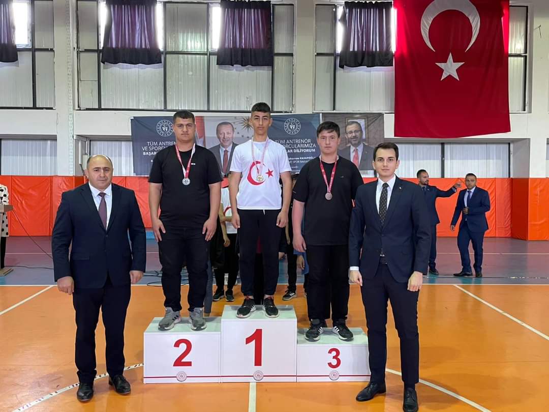 İlçemizde Atatürk’ü Anma Gençlik ve Spor Bayramı Kutlandı