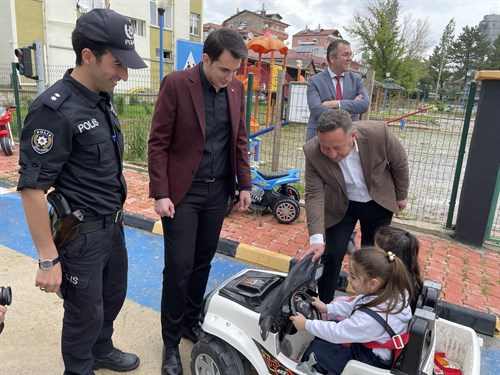 İlçemiz Çocuk Trafik Eğitim Pisti Açılışı Gerçekleştirildi 